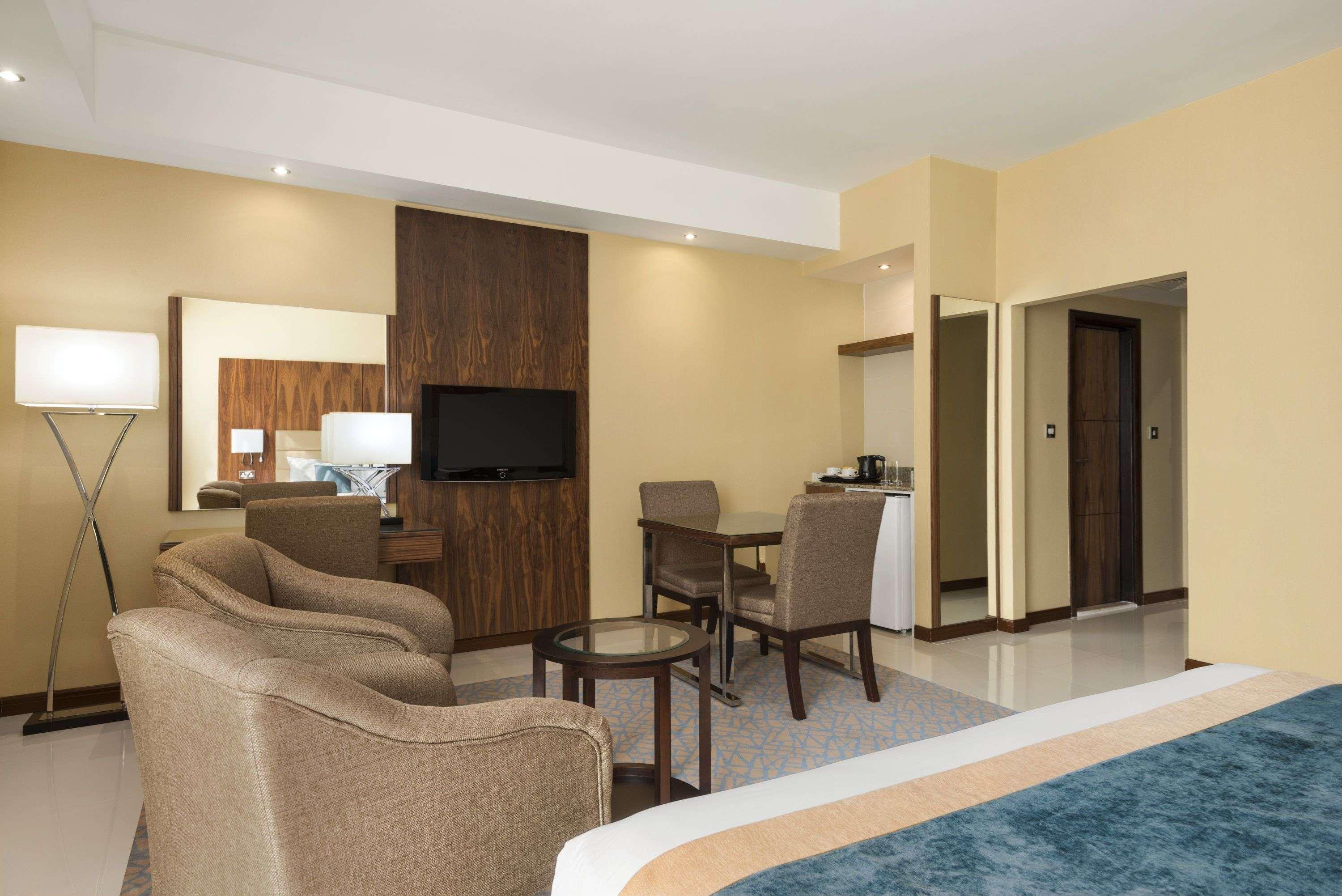 Howard Johnson By Wyndham Abu Dhabi Downtown Eksteriør billede