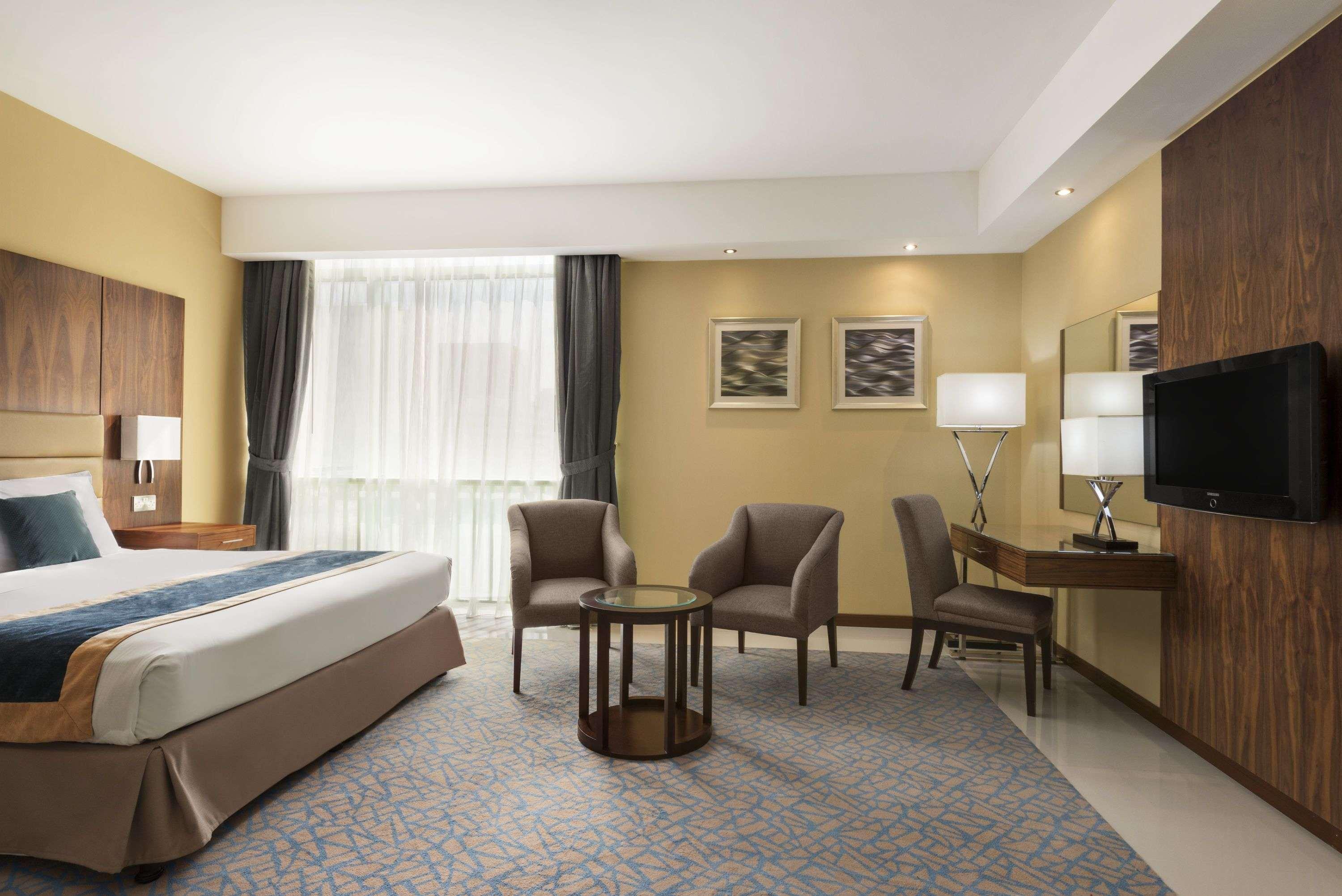 Howard Johnson By Wyndham Abu Dhabi Downtown Eksteriør billede