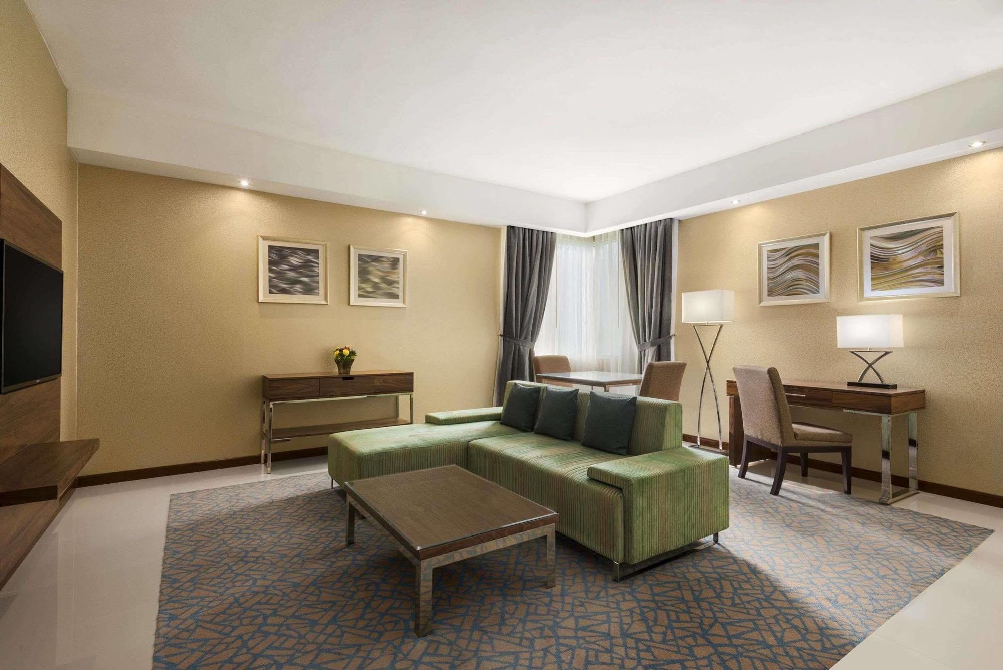 Howard Johnson By Wyndham Abu Dhabi Downtown Eksteriør billede